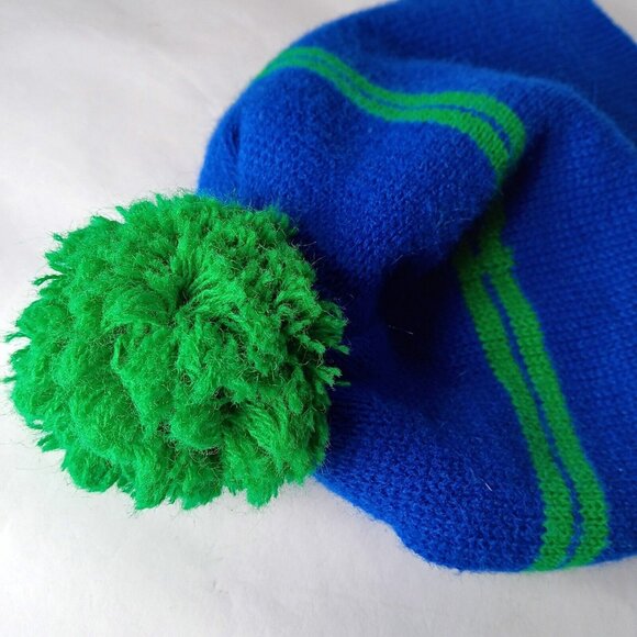 Bayer Pharmaceuticals Hat Knit Beanie Boggin Blue Green Pom Pom Vintage USA Made - Picture 7 of 11